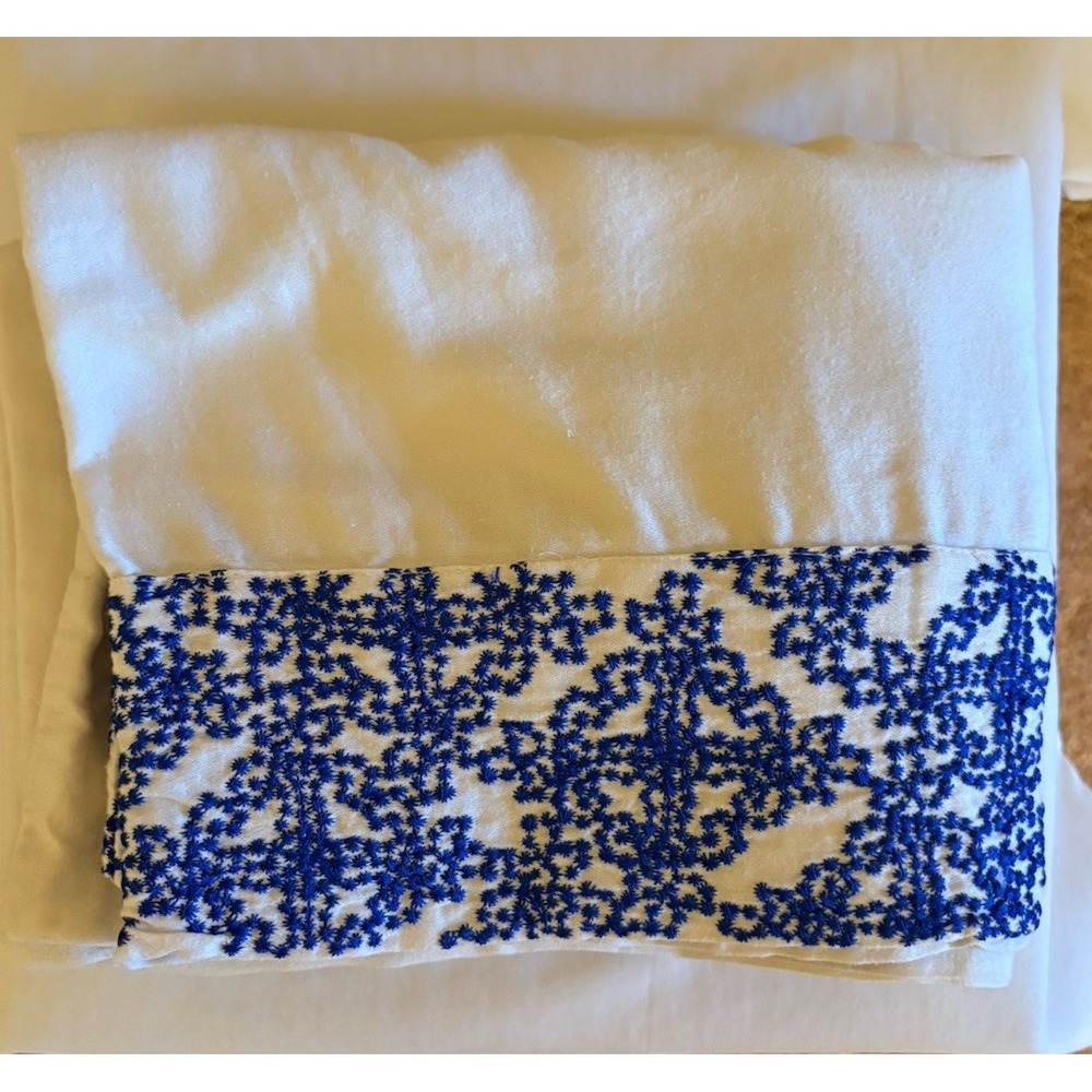 IMAN Home Pair Of Ivory W/ Blue Embroidery‎ Standard Pillowcases 100% Cotton
